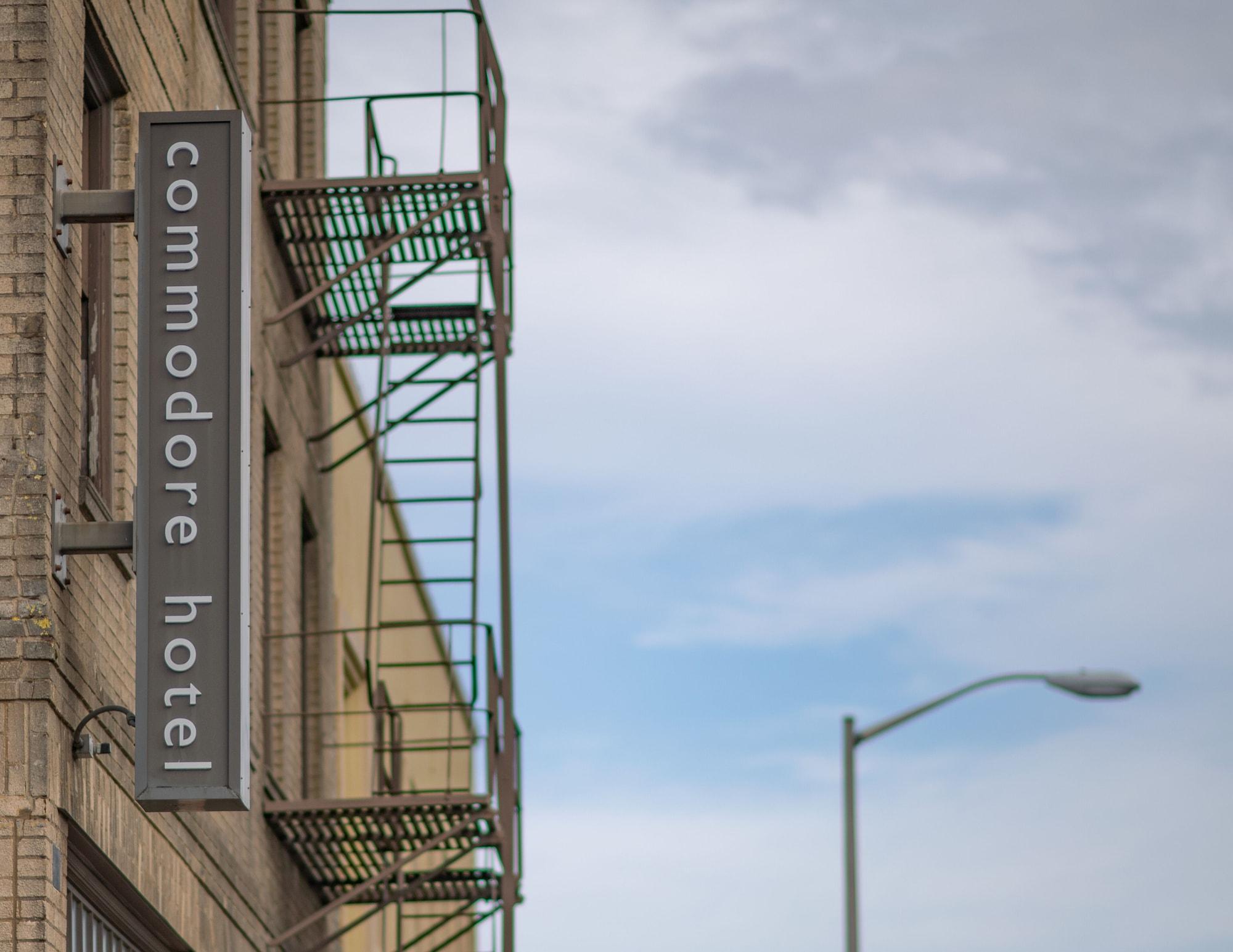 Commodore Hotel アストリア エクステリア 写真