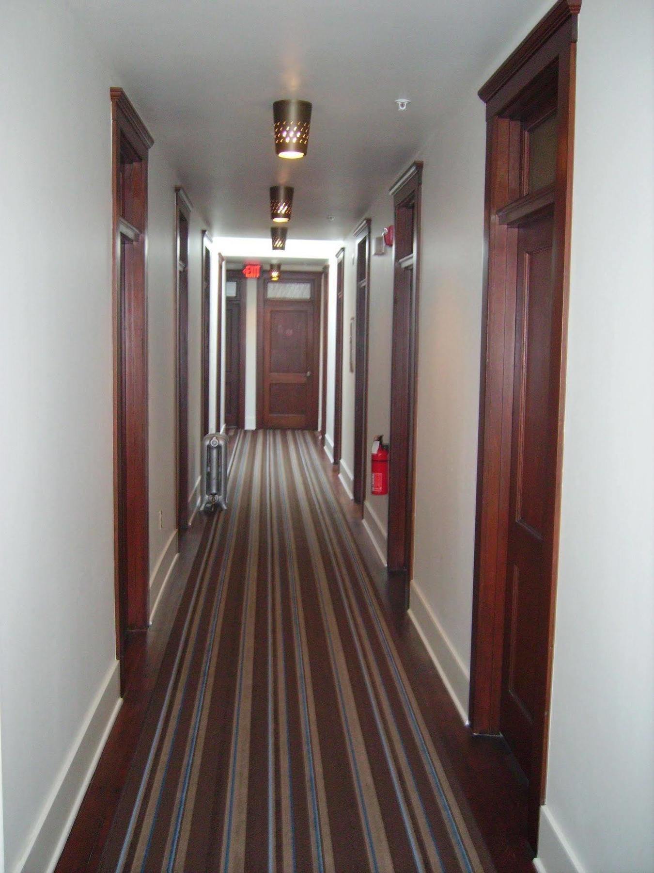 Commodore Hotel アストリア エクステリア 写真